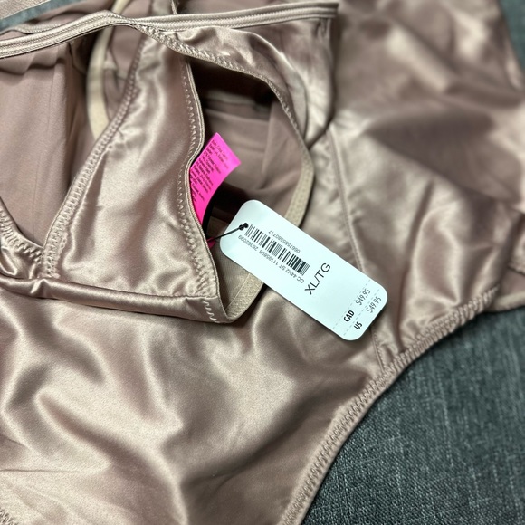 LA SENZA | 2 Pack Body Suits - Picture 8 of 9